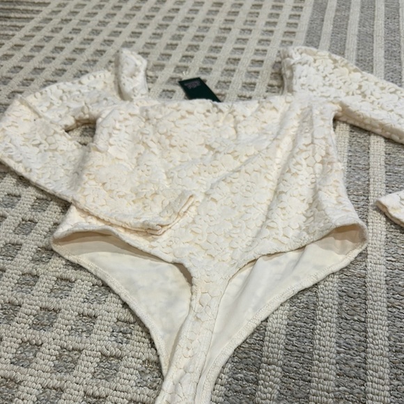 Wild Fable Cream Lace Bodysuit with Elegant Design - Picture 3 of 4